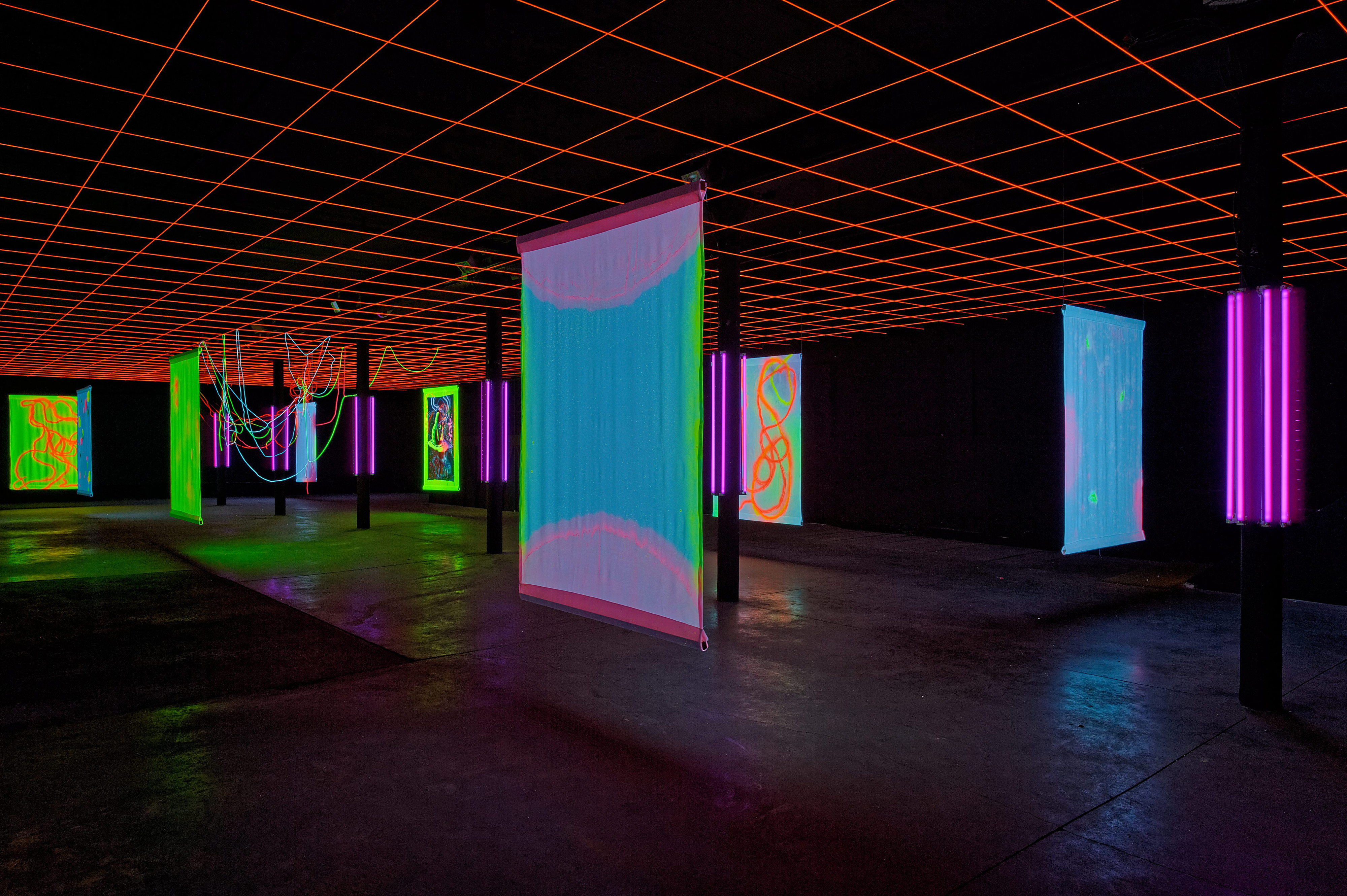 Briller & Disparaître